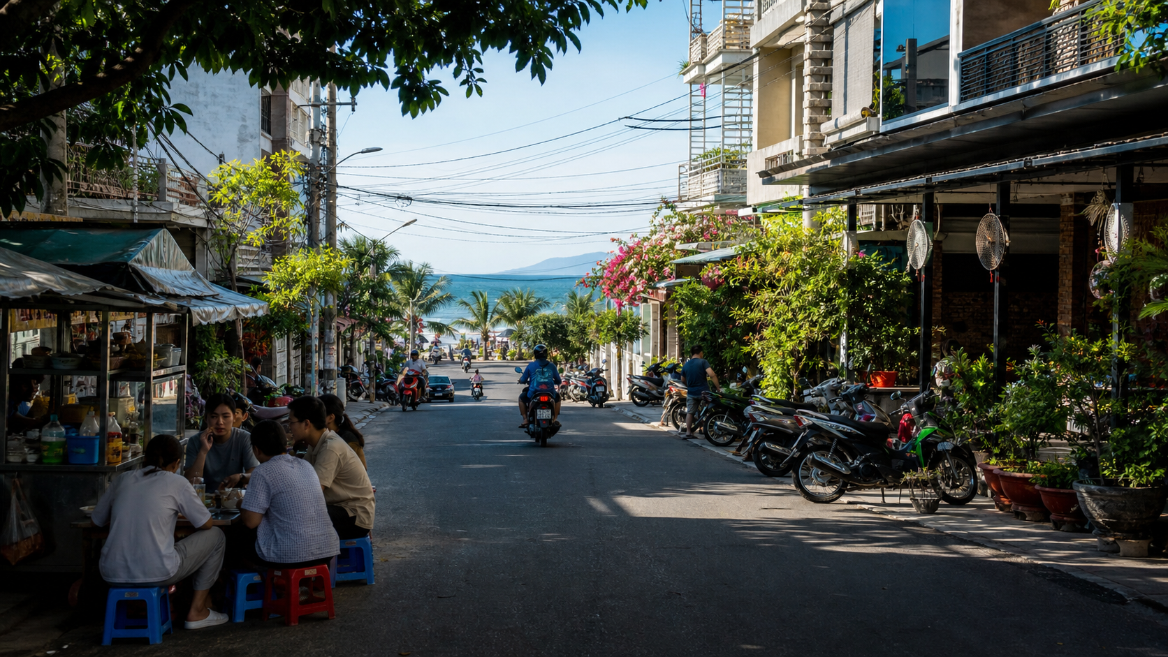 Da Nang beach and city skyline
