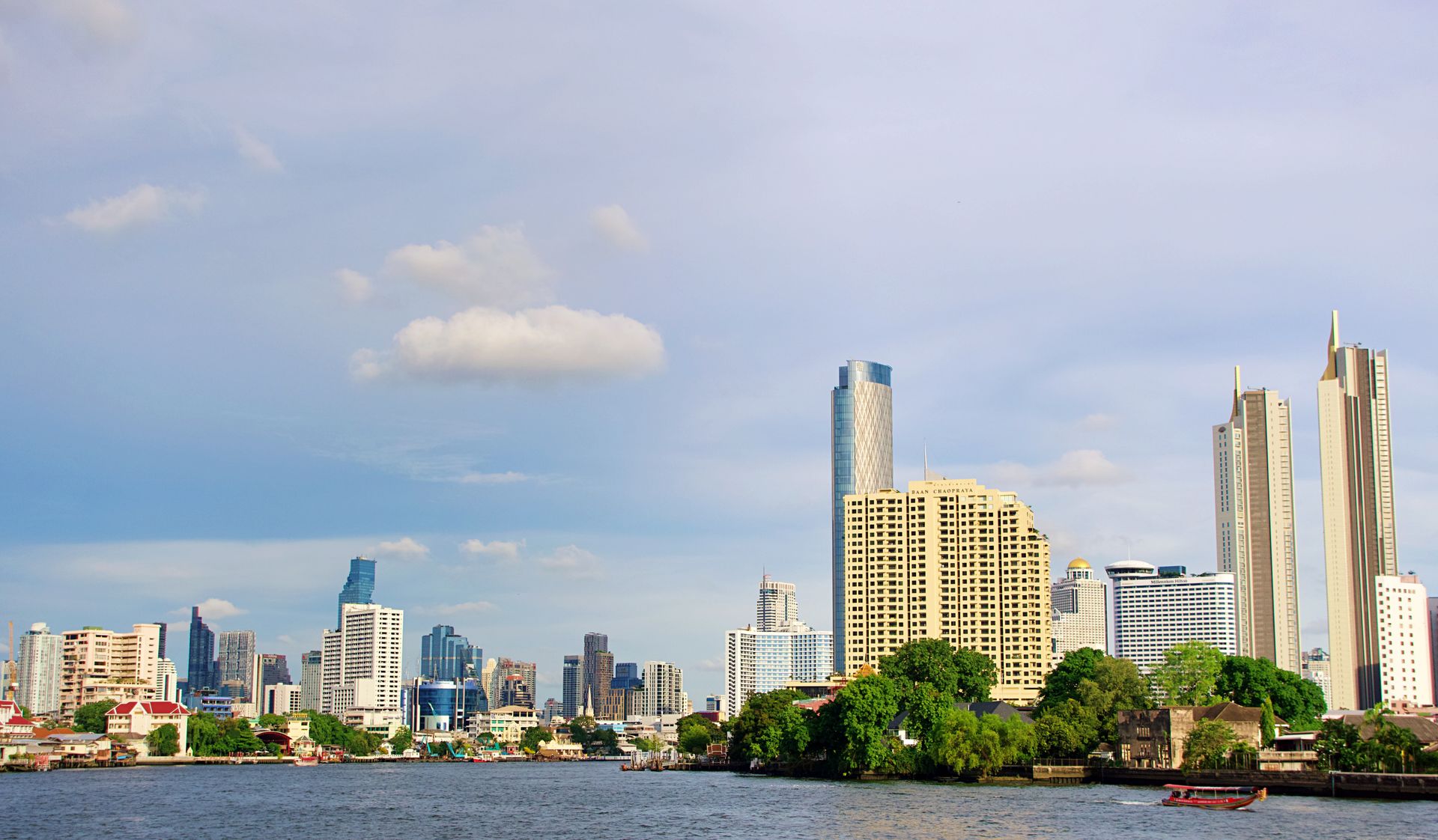 Bangkok skyline beside the Chao Phraya River
